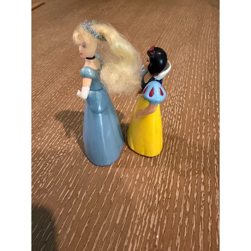 Vintage 1995 McDonalds Disney Masterpiece Cinderella Snow White Figures Lot 2